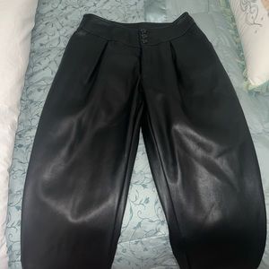Baggy leather panther (INC)